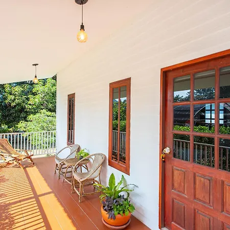 Vawa Guesthouse Kanchanaburi Buitenkant foto